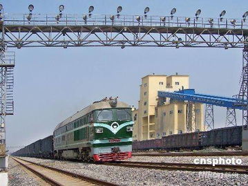 中國鐵路貨運(yùn)價格上調(diào)對道路貨物運(yùn)輸?shù)挠绊懛治? class=